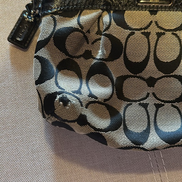 Black & Gray Coach Wristlet - Picture 5 of 9